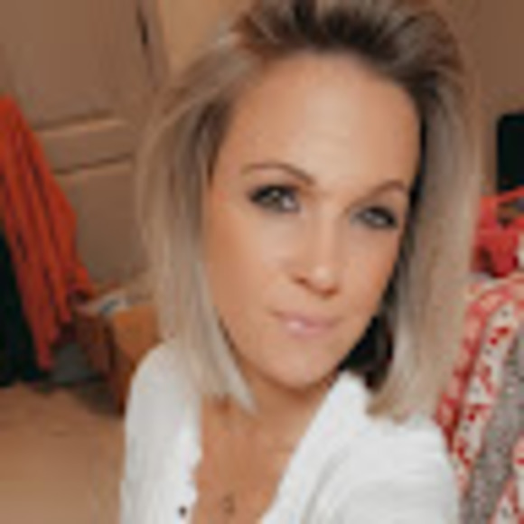 Meet your Posher, Patricia - Picture 1 of 1